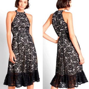 NWT ModCloth A Night Like This Black White Lace Halter Formal Maxi Dress Size 8